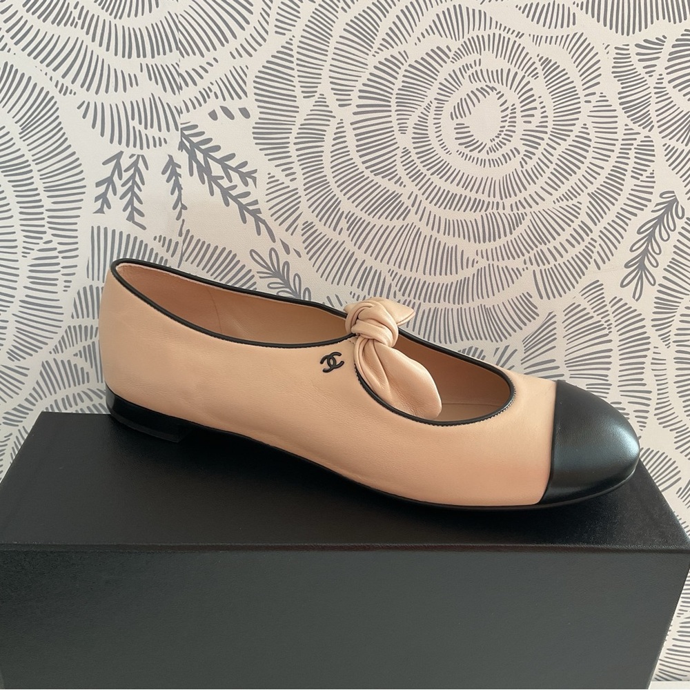 New CHANEL 25C  Lambskin Maryjane Bow Ballet Shoes - Picture 3 of 13